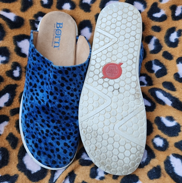 Born Zen Blue Cheetah Print Slides - Picture 3 of 7